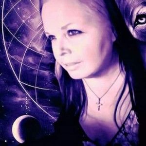 Meet your Posher, Beverly